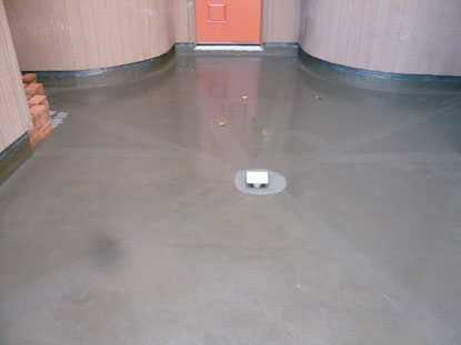 Waterproofing anti-fracture membrane prevents deck tile efflorescence conditions